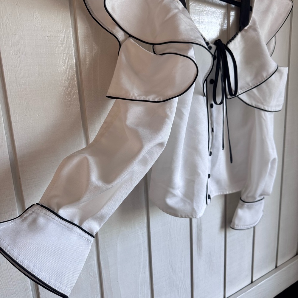 Self-Portrait Off-The-Shoulder Ruffle Blouse - Picture 4 of 8